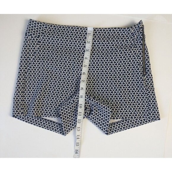 Banana Republic High Rise Side Zip Navy and White Geo Print Shorts Size 0 - Picture 7 of 9